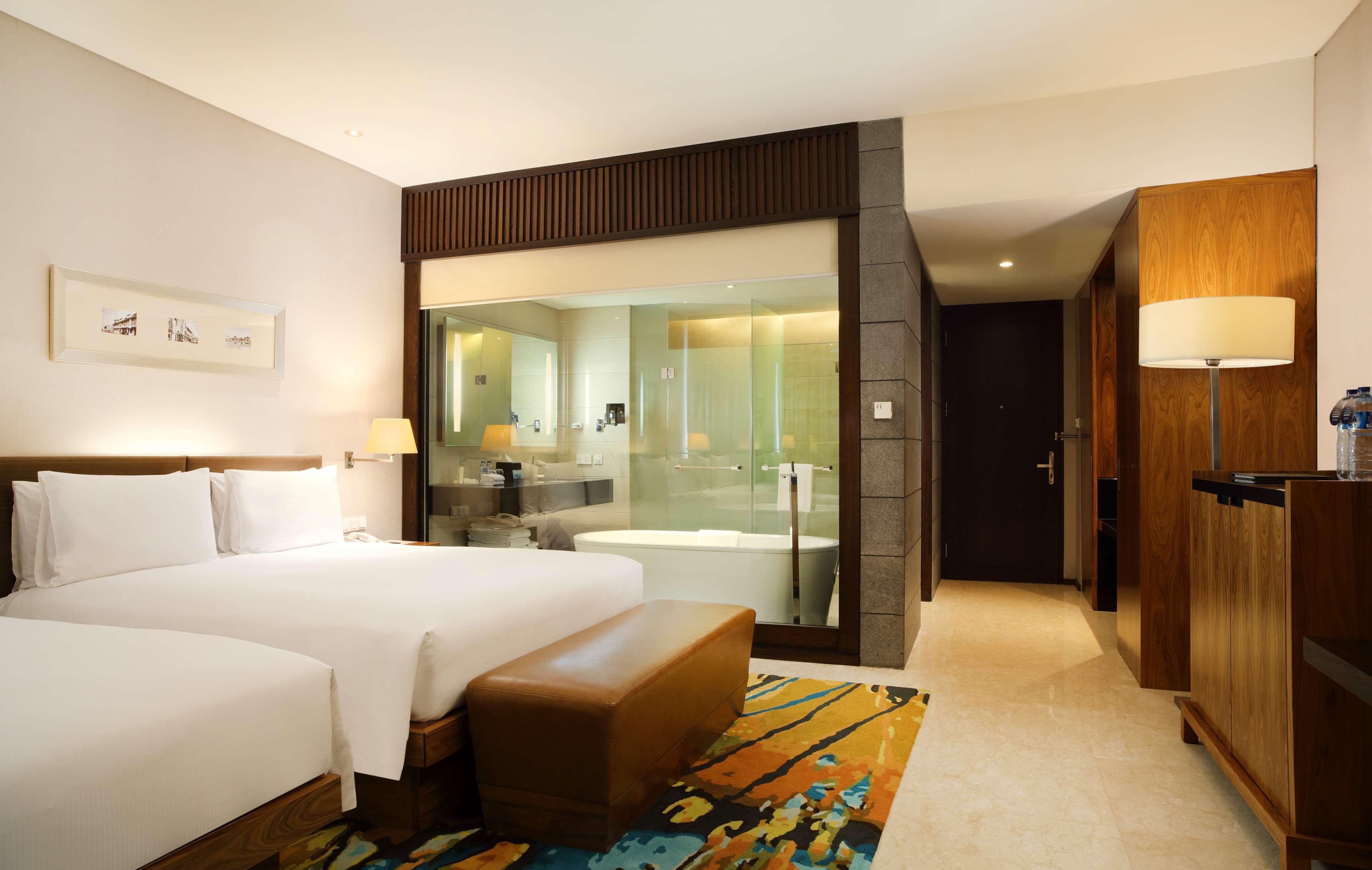 Hilton Bandung Hotell Eksteriør bilde