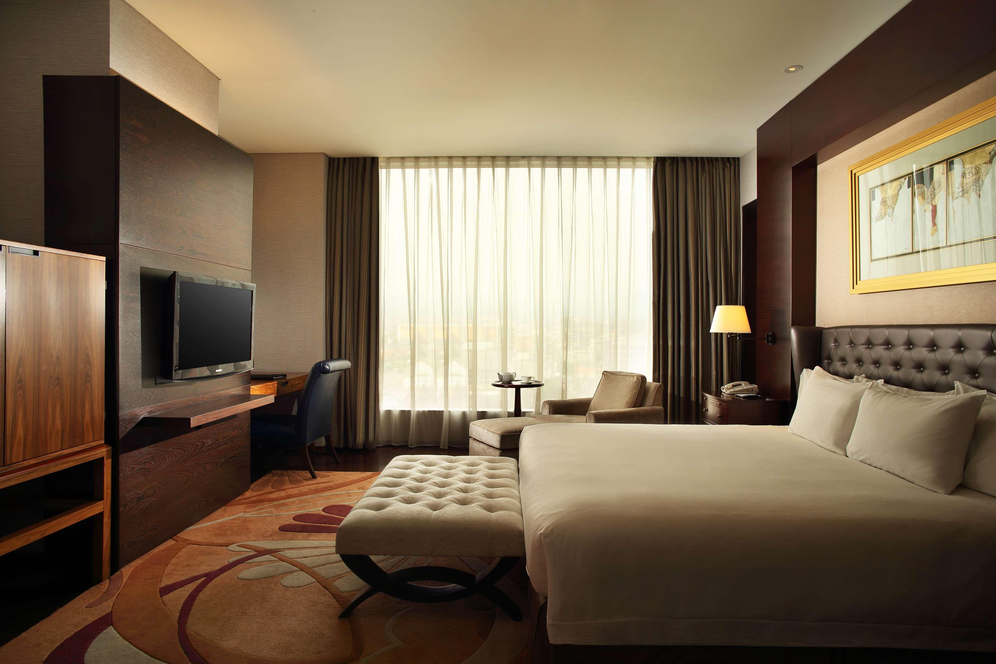 Hilton Bandung Hotell Eksteriør bilde