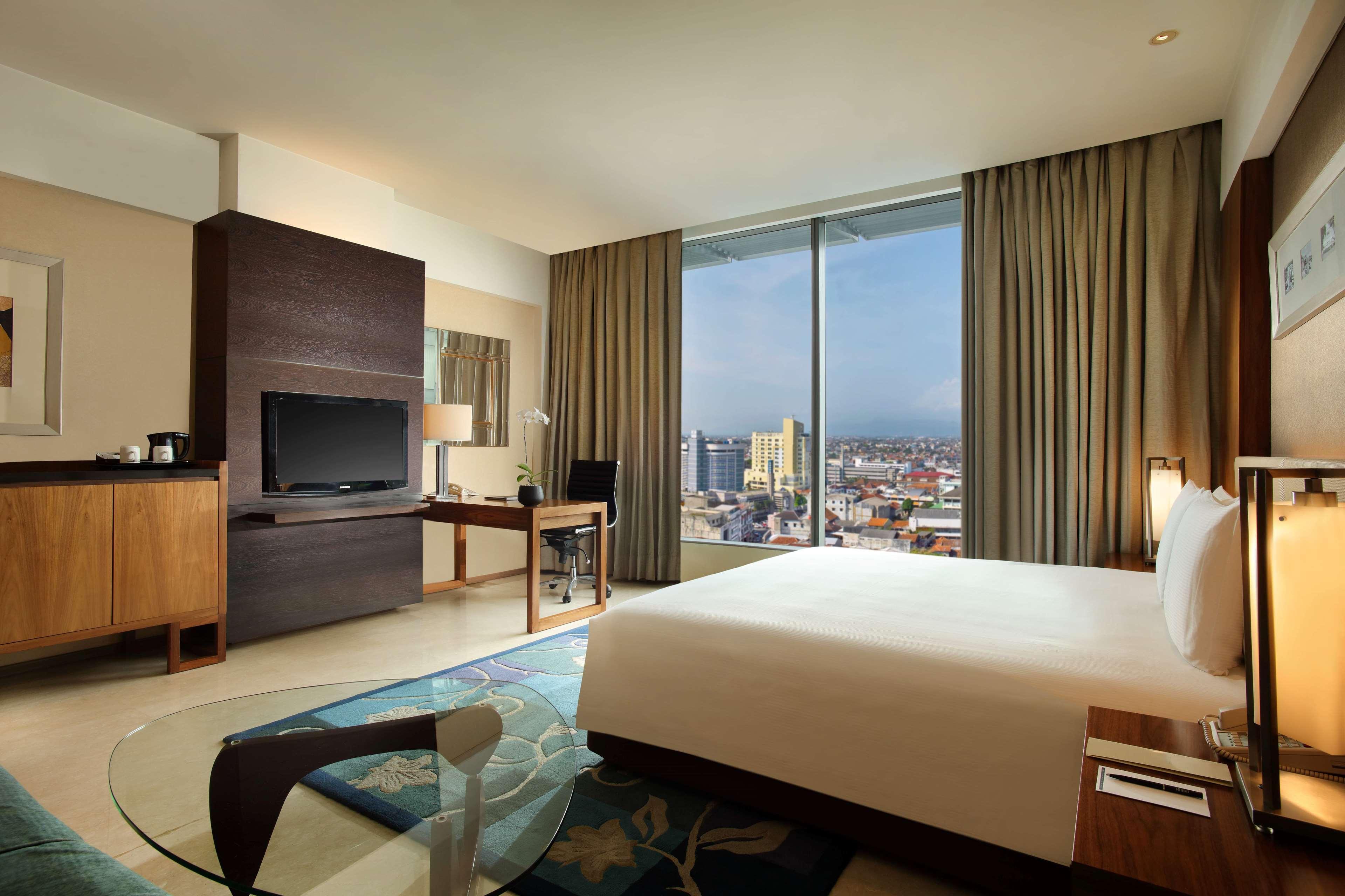 Hilton Bandung Hotell Eksteriør bilde