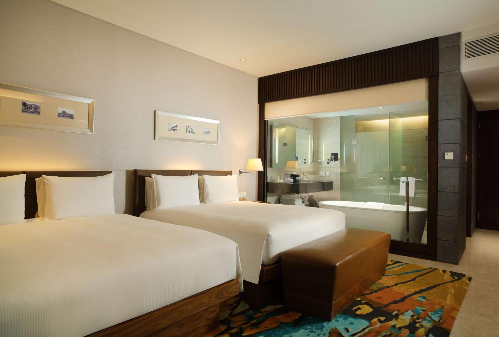 Hilton Bandung Hotell Eksteriør bilde