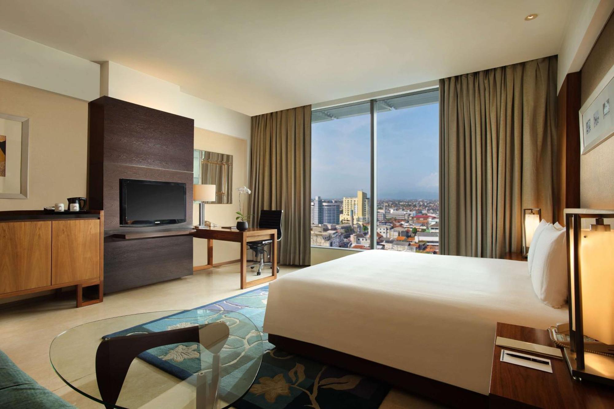 Hilton Bandung Hotell Eksteriør bilde