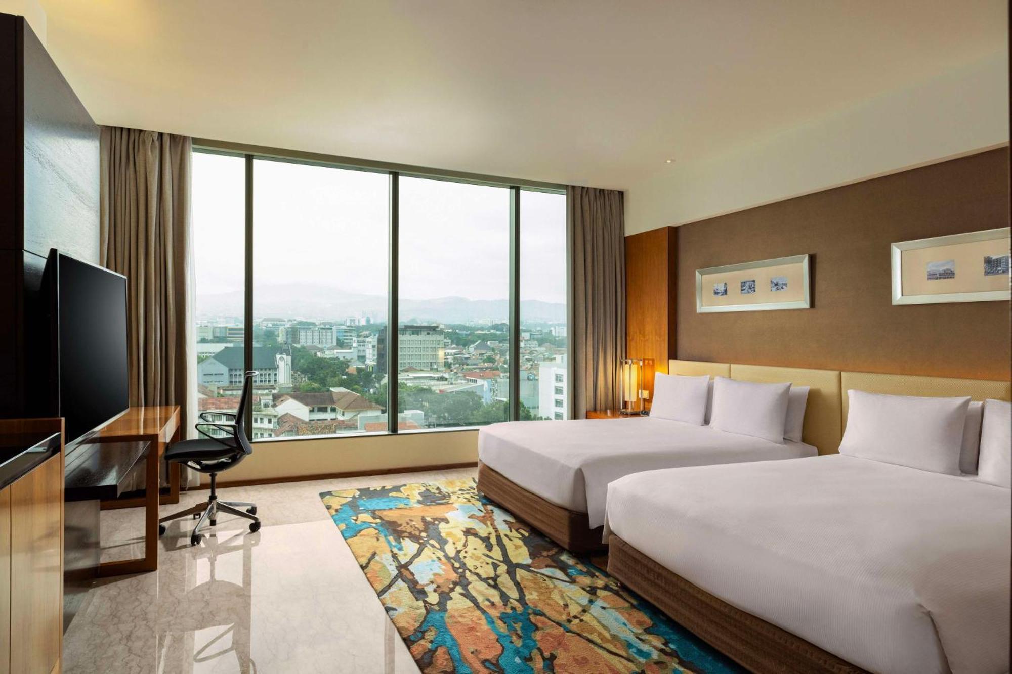 Hilton Bandung Hotell Eksteriør bilde